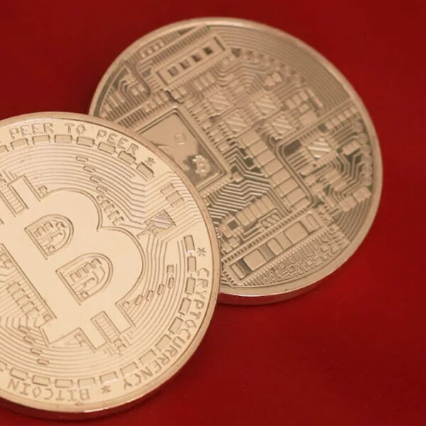Home 7 O impacto psicológico de investir em criptomoedas: ansiedade, euforia e disciplina
