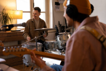 Como escolher caixas e monitores para teclados em ambientes grandes 3 110323