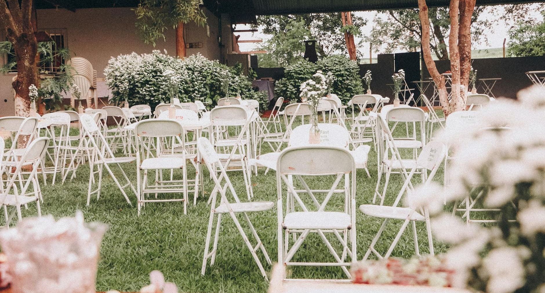 Como planejar um casamento ao ar livre gastando pouco